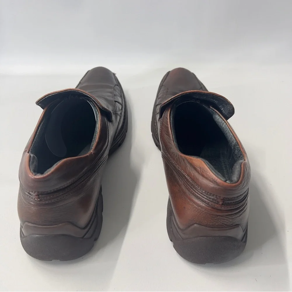 BACCO BUCCI Men’s 11.5 Brown Slip On Loafer